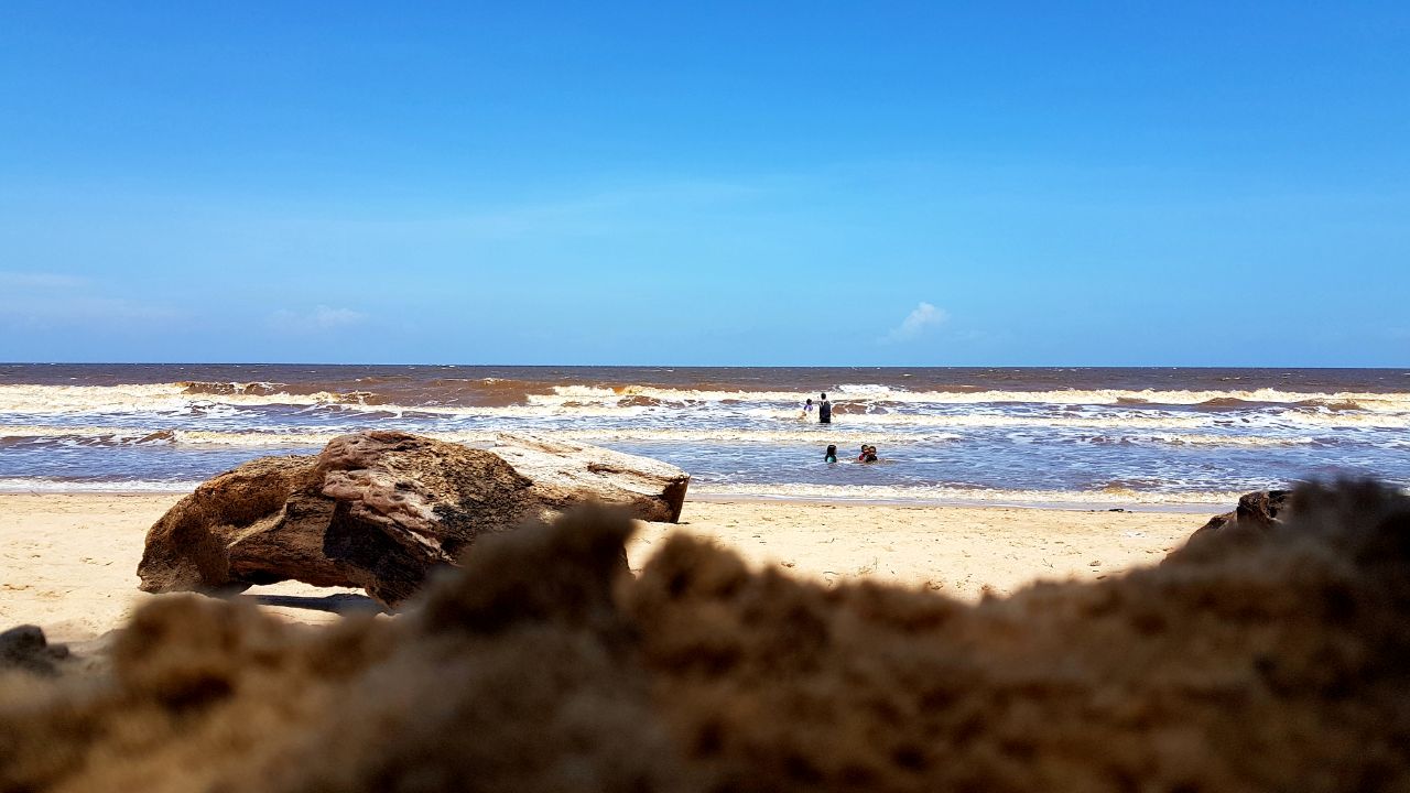 Ujung Pandaran, Pantai Eksotik Berpanorama Indah Berpaduan Warna Biru