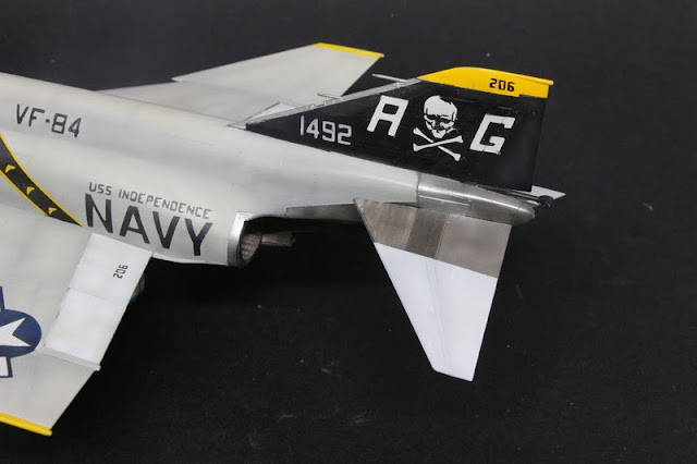 Montage pas à pas du F-4B Phantom II d'eduard au 1/48. F-4B Phantom II,Eduard 1/48, Réalisation de la tuyère.