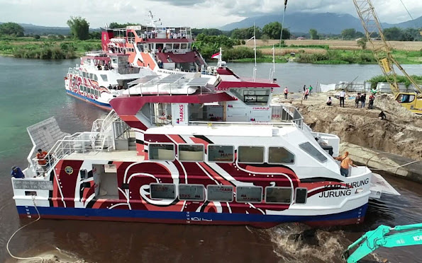 14 Puisi Corona Dari Pejuang Tangisan Sampai Akhir Zaman Siapa Terbaik Lintas Publik