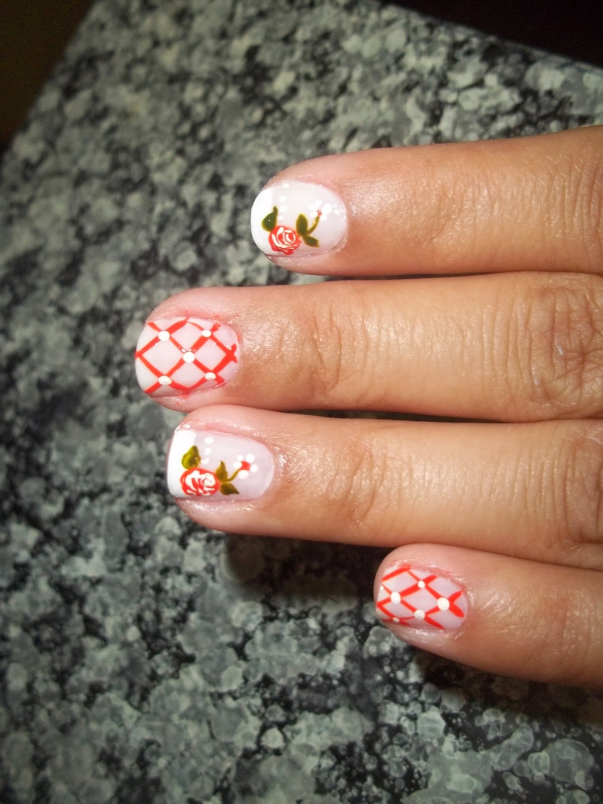 Unhas Decoradas Com Riscos E Traços - RETOEDU