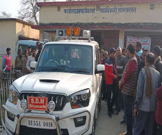 सीतामढ़ी में बीडीओ व प्रखंड प्रमुख में जमकर हाथापाई, सरकारी योजनाओं ले गहराया विवाद, फिर... सीतामढ़ी में बीडीओ व प्रखंड प्रमुख में जमकर हाथापाई, सरकारी योजनाओं ले गहराया विवाद, फिर...