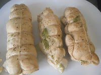  ROLLITOS DE PECHUGA RELLENOS CON SALSA DE MOSTAZA 