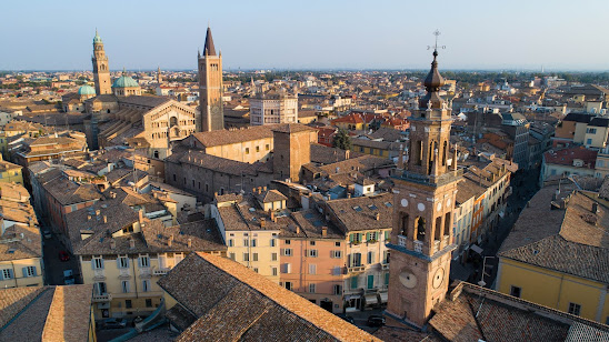 Foto dall'alto della città di Parma