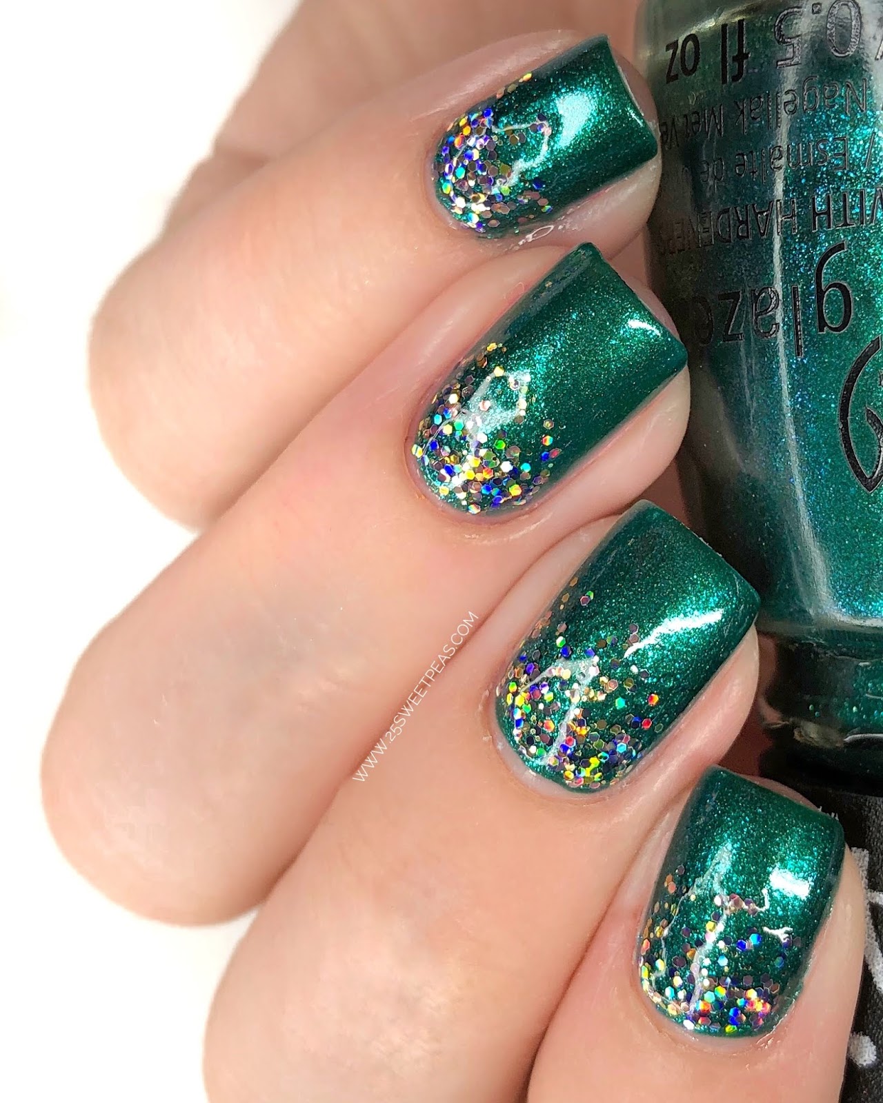 Easy Last Minute Christmas Nail Art — 25 Sweetpeas