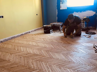 instalación de un suelo de madera de roble