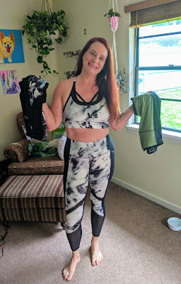 Mom, What's For Dinner?: No budge squat proof leggings and sports bras