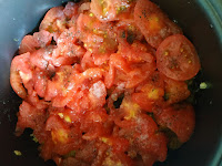 сырые помидоры в мусаке