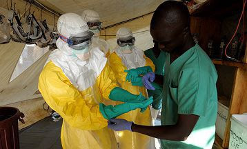 Trasfusioni plasma inutili nella lotta contro virus ebola