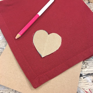 10 steps to beautiful handpainted napkins. If you want to add a personal touch to your dinner table, click through to find out how simple it is to create your own with You Can Folk It. #handmade #tutorial #howto #painting