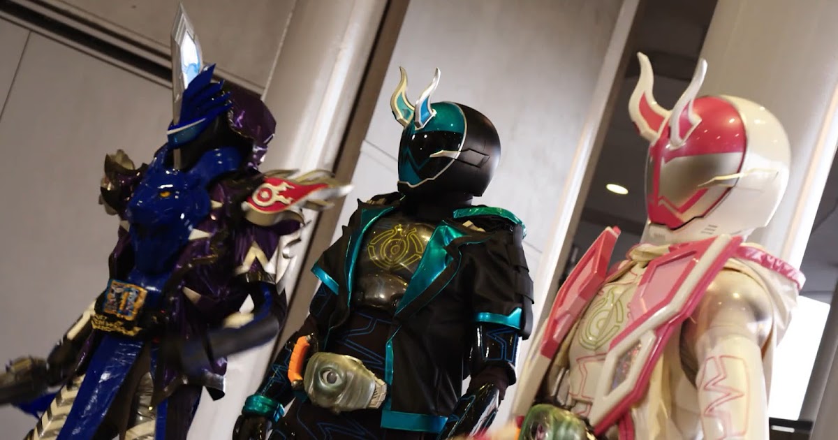 My Shiny Toy Robots: Special REVIEW: Kamen Rider Specter x Blades