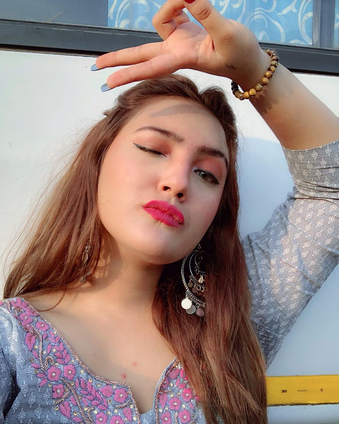 Ashika Bhatia Biography, Age, Boyfriend, Lifestyle Hot and Sexy Photos