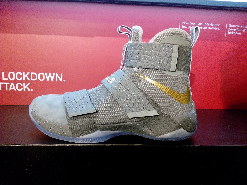 lebron soldier 10 battle grey