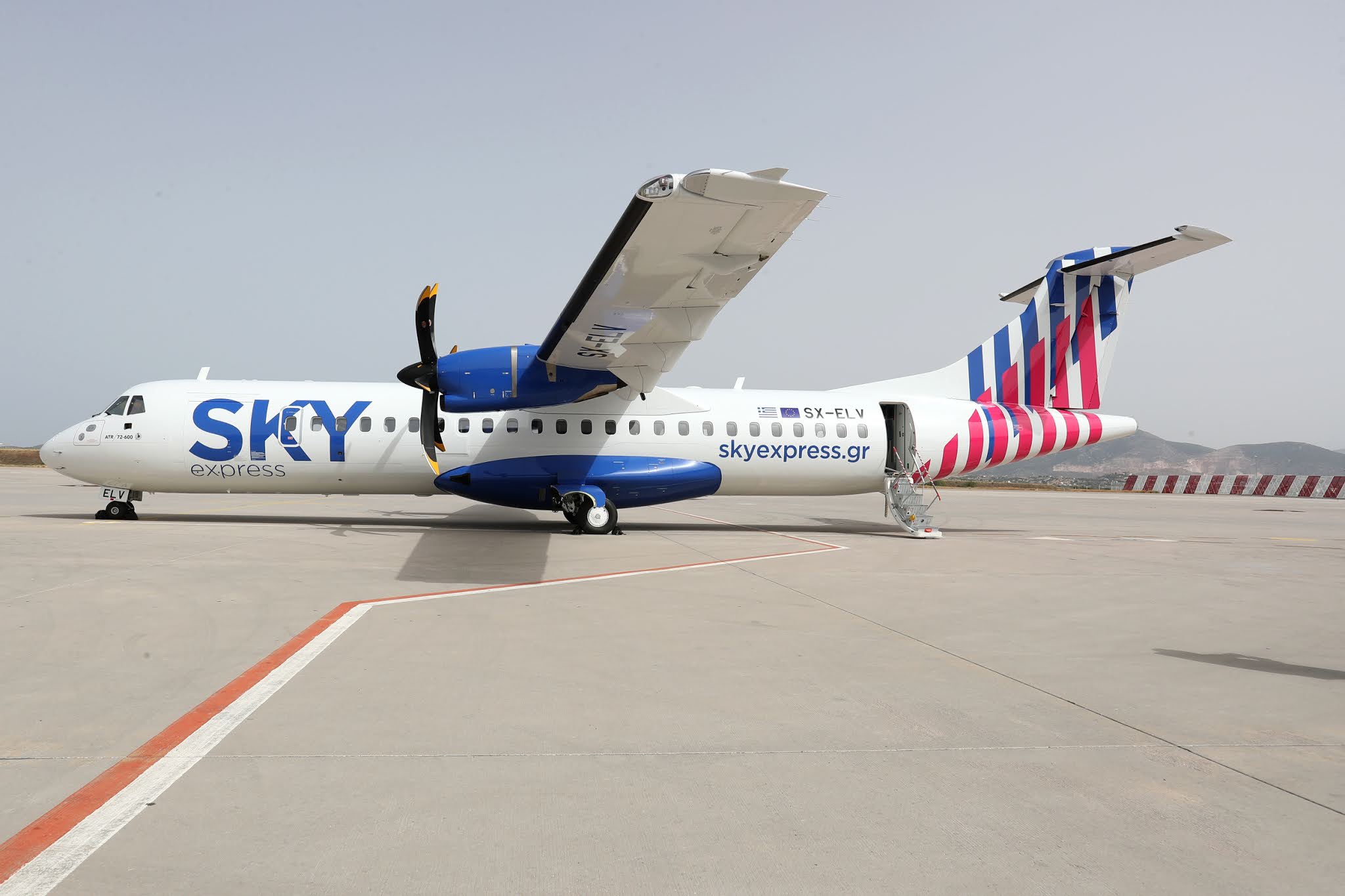 SKY Express orders six ATR 72600 SKY Express orders six ATR 72600