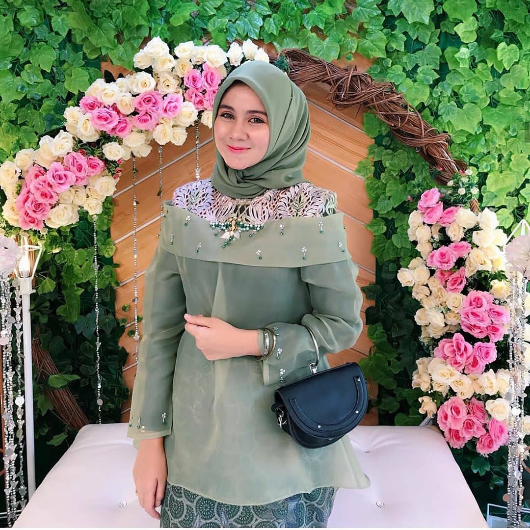 Kumpulan Foto Tante jilbab Montok