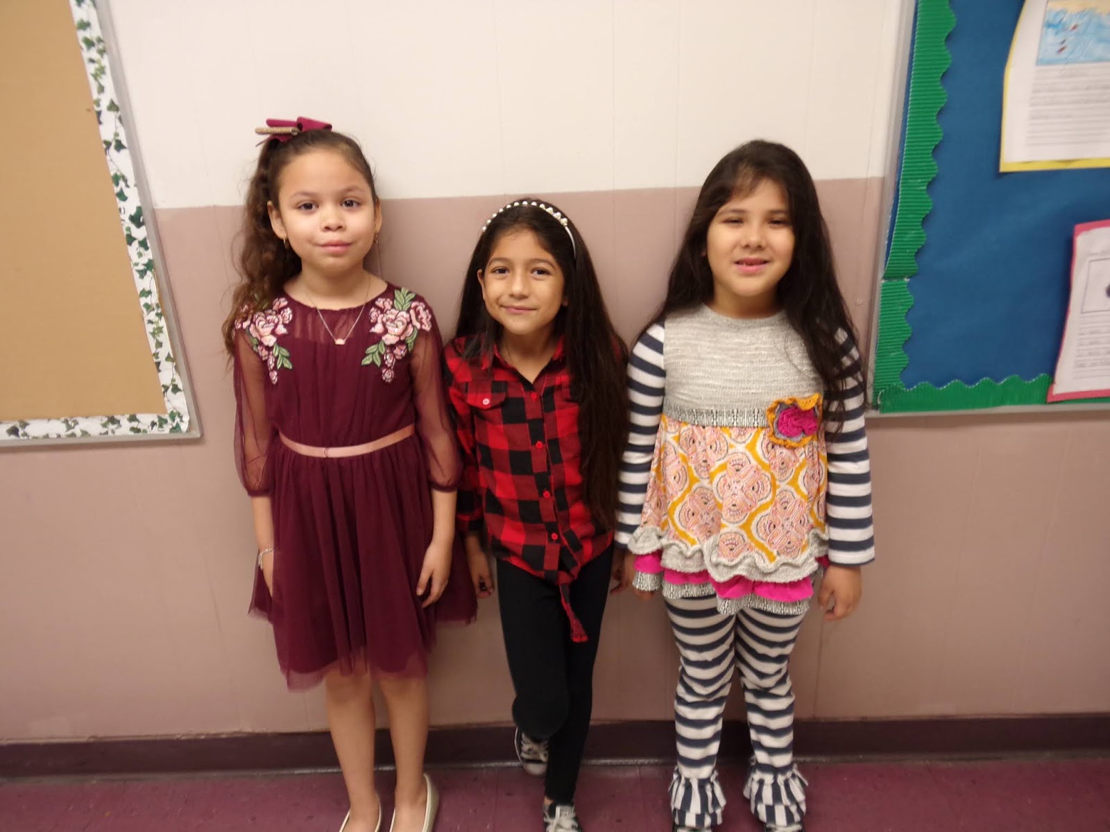 Eagle Pass ISD iVision Dress to ImpressPicture Day