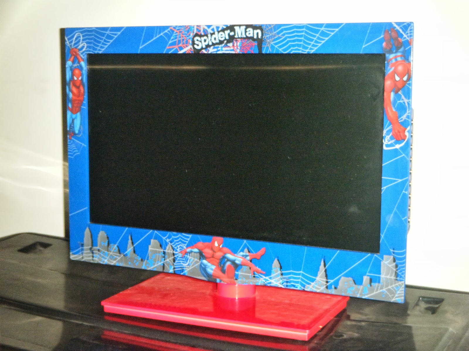 MommysLove4Baby143 Spiderman TV monitor w/ built in dvd player BRNDNEW