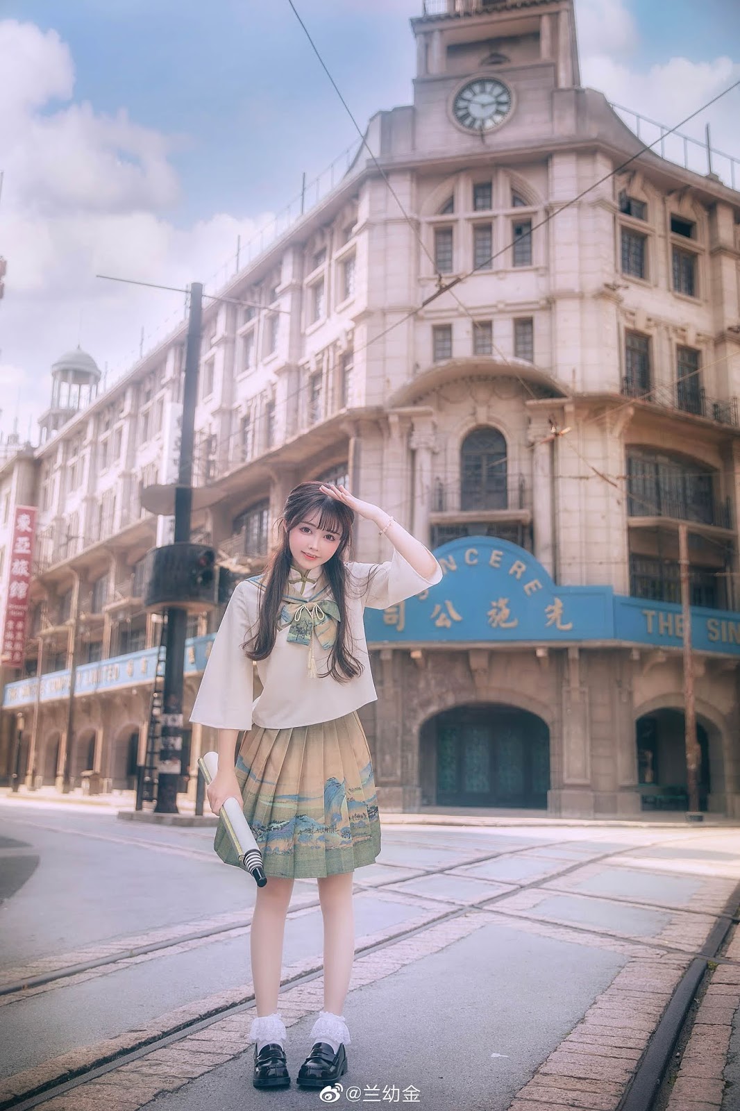 Chinese Cute Model - Cute Passenger - TruePic.net