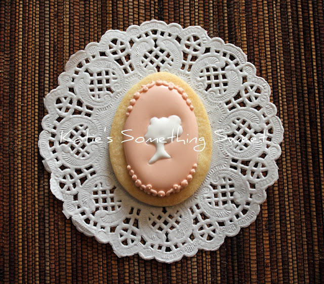 {Katie's Something Sweet} Cameo Cookies