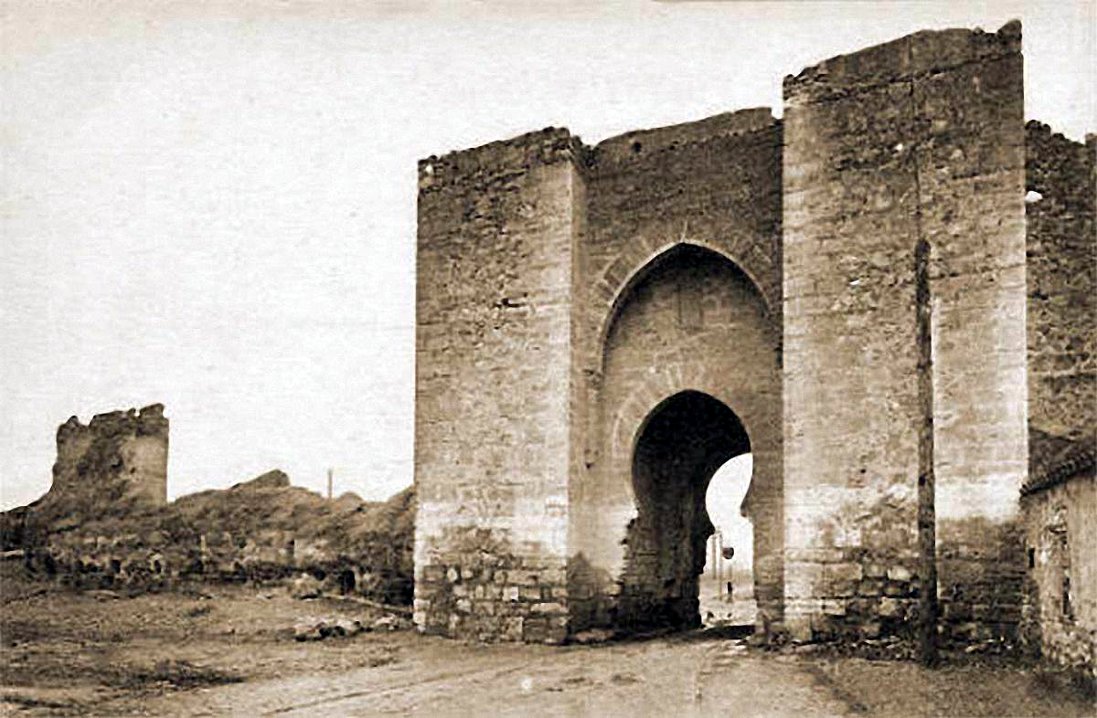 EL SAYON: IMÁGENES DE LOS ÚLTIMOS RESTOS DE LA MURALLA DE CIUDAD REAL