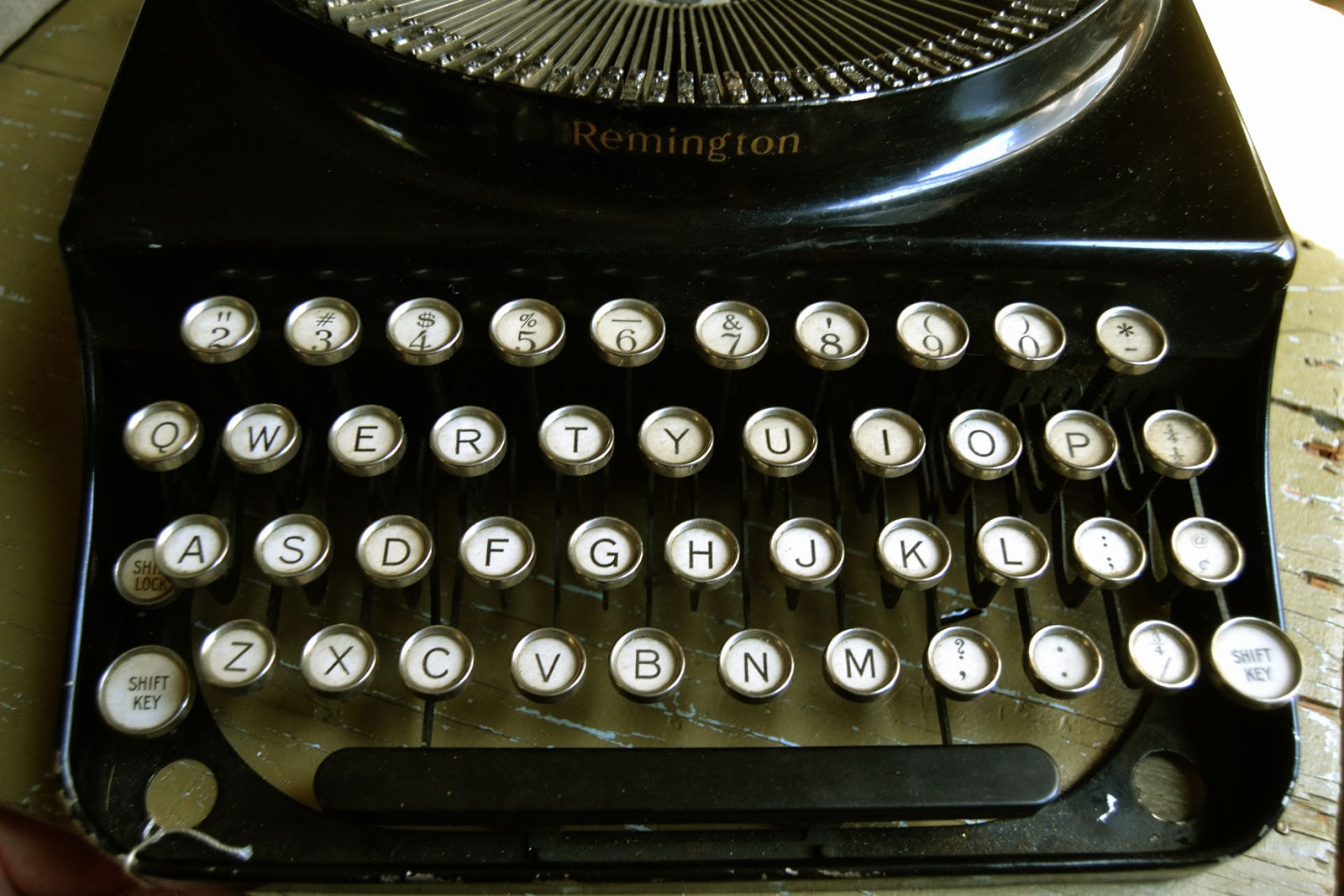 Saturdays Vintage Finds Selling Vintage Typewriters