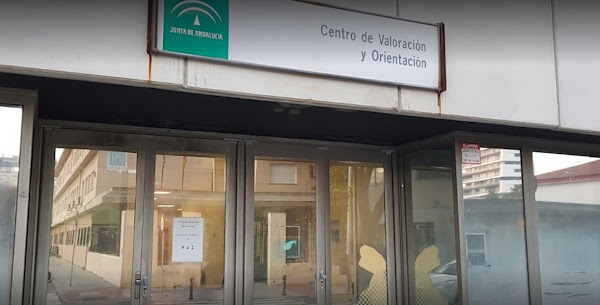 Agreden a un vigilante en el centro de valoraciones de la junta de Andalucía
