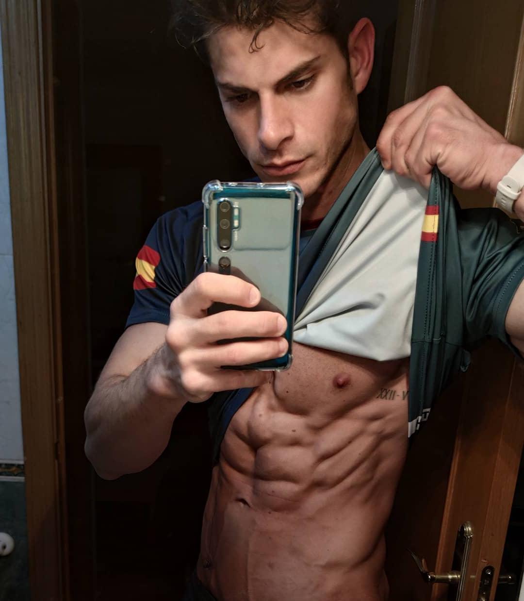 hot-straight-baited-boys-ripped-sixpack-abs-selfie-classic-sexy-american-college-bro