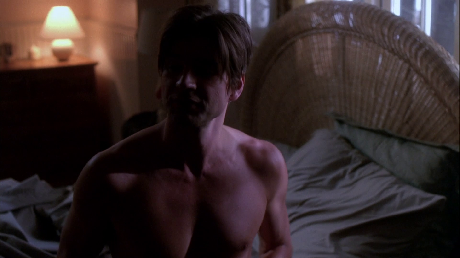 Gale Harold shirtless in Desperate Housewives 5-01 "You're Gonna ...