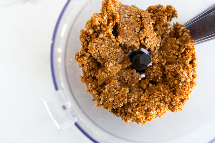 No-Bake Gingerbread Cookie Energy Balls