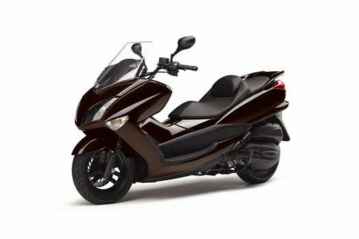 HONDAYES: Yamaha Majesty YP250 Hadir Dengan Seragam Baru