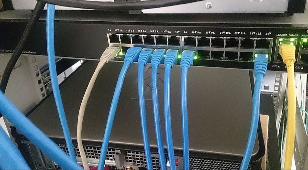 Etherchannel with portchannel trunk. The CCIE lab