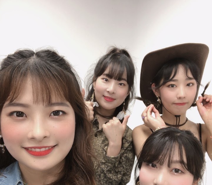 Interview with/avec Flor Us