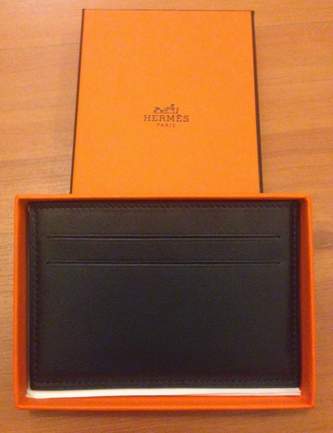Trades VDay gift idea for your man! Hermes Citizen Twill card holder
