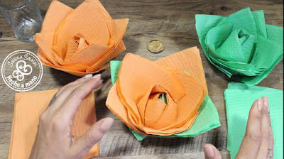 Como hacer flores de papel con servilletas para tu mesa
