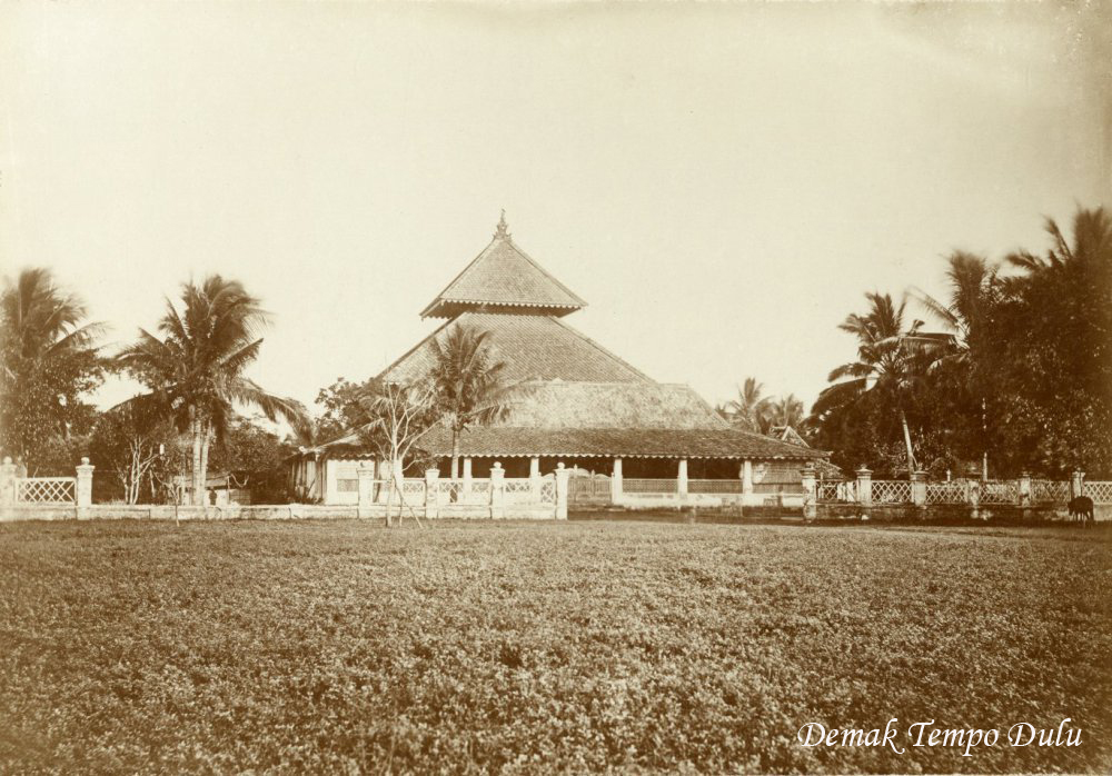 5 Foto Masjid Agung Demak Tempo Dulu - Demak Tempo Dulu