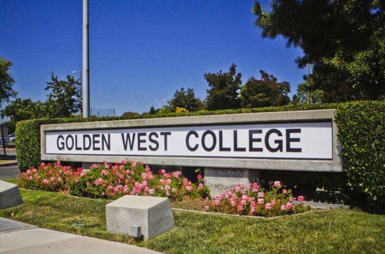 Cựu Sinh Viên Khoa Học Kỹ Thuật Minh Đức Khóa Một Thời làm học trò