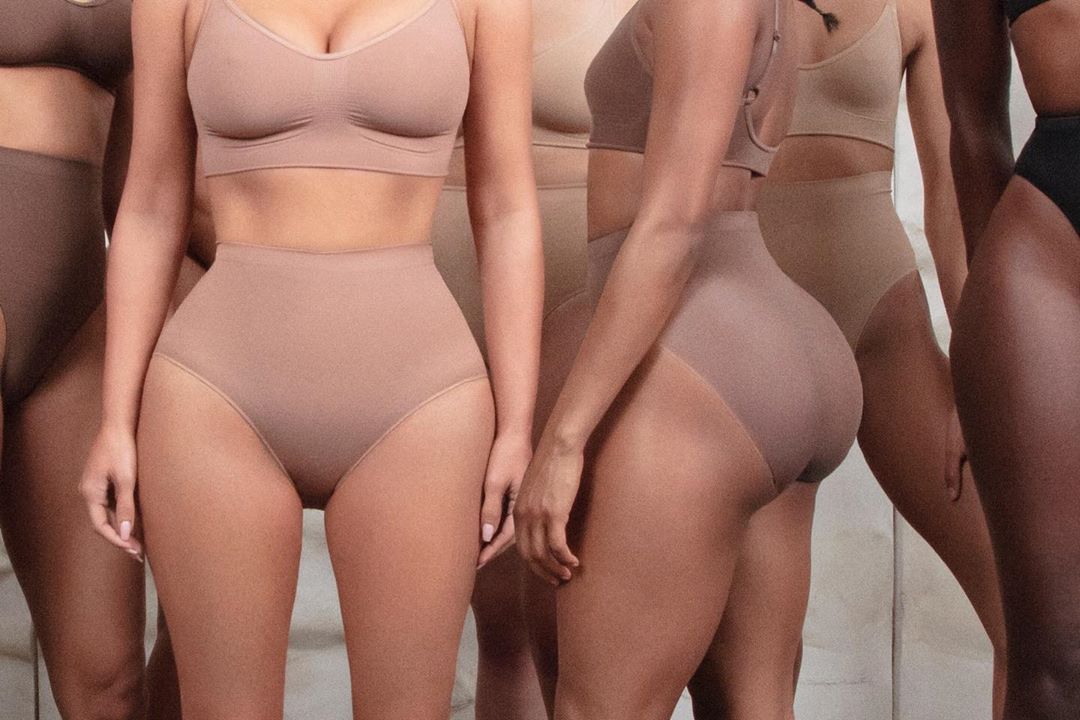 Fajas para embarazadas: las nuevas prendas de Kim Kardashian que