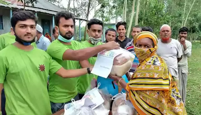 কাজিপুরে চেঞ্জ দ্য ওয়ার্ল্ড' র ঈদ সামগ্রি পেল দুঃস্থ-অসহায়