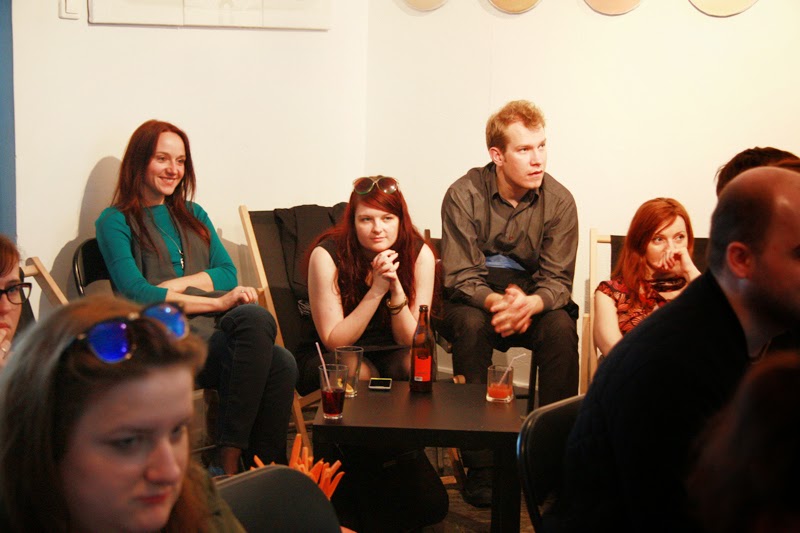 publicznosć, kobiety, mezczyzna, urodzinowe spotkanie Geek Girls Carrots Łódź