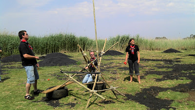 Ropes and Poles: Knight's Trebuchet - a simple, quick, Scout trebuchet