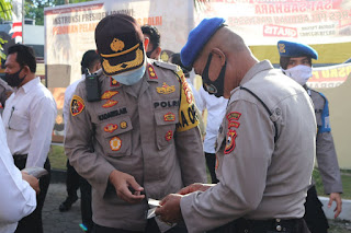 Tingkatkan Disiplin, Kapolres Pelabuhan Cek Kelengkapan Administrasi Anggotanya