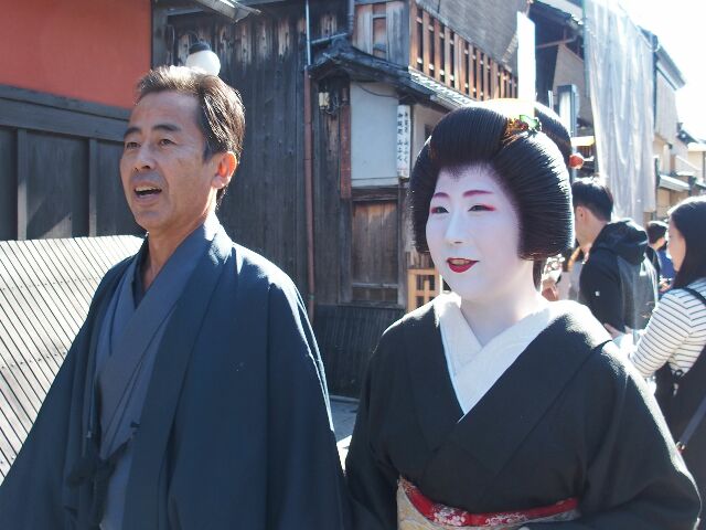 Gottuan S Room 祇園甲部 まめ春さんの襟かえ