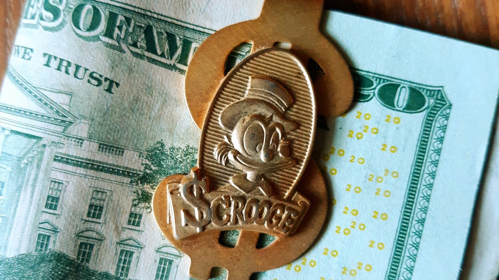 MEDIA TOYS ARE US Novelty Credit Cards