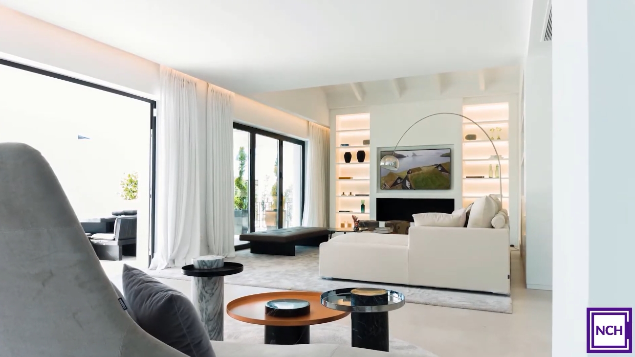 26 Photos vs. Contemporary Elegant Villa in Nueva Andalucía, Marbella - Luxury Home & Interior Design Tour 26 Photos vs. Contemporary Elegant Villa in Nueva Andalucía, Marbella - Luxury Home & Interior Design Tour