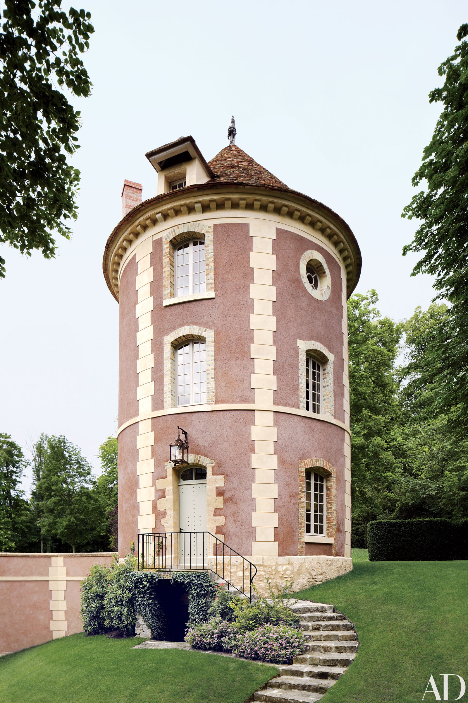 At Home With | Places: Valentino Garavani’s Château de Wideville, France