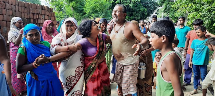 बासगीत पर्चा की जमीन पर कब्जा करने में हुई गोलीबारी, राहगीर महिला की मौत