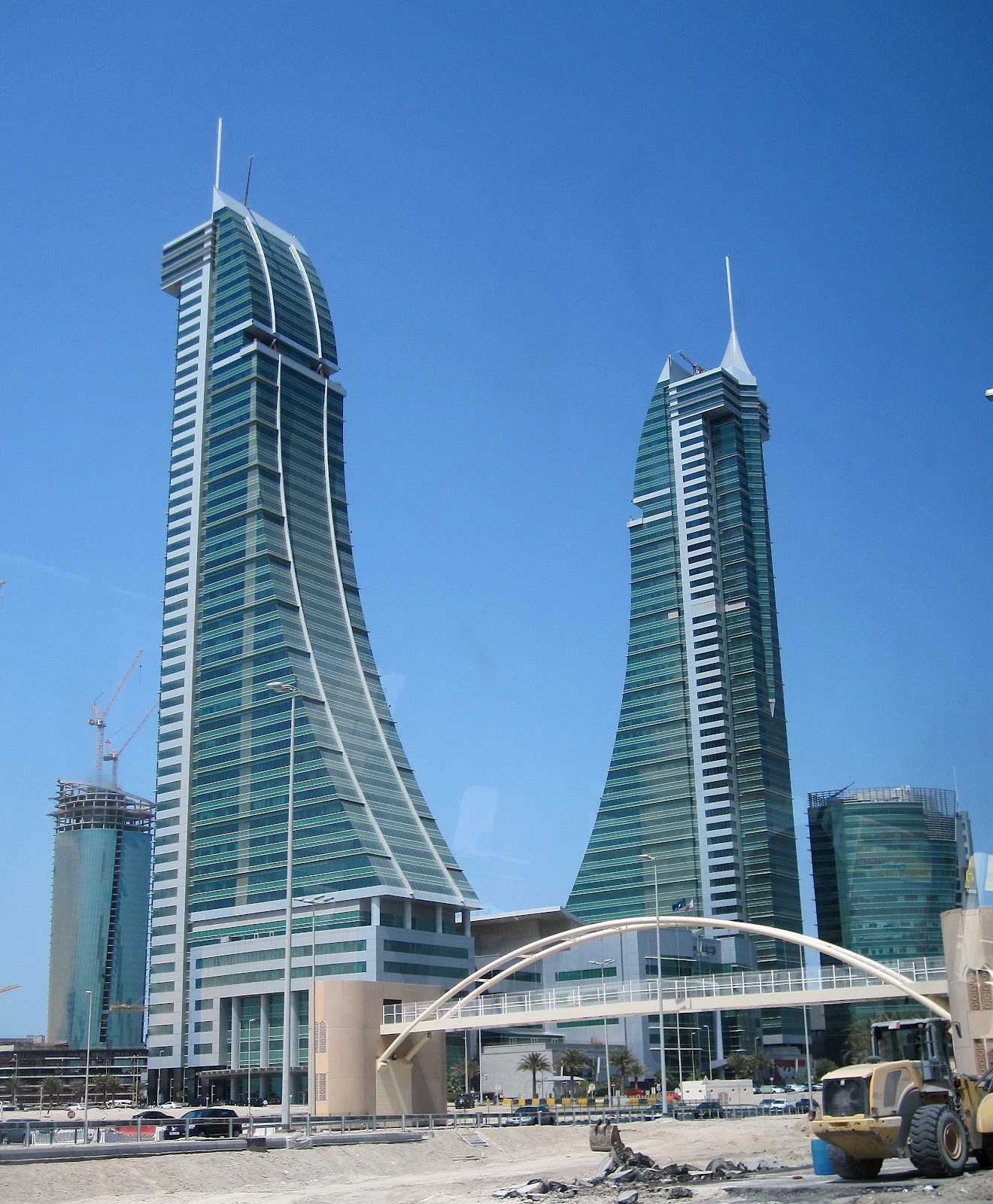 бахрейн пляжи. жизнь в бахрейне. жизнь в бахрейне. жизнь в бахрейне. United tower, бахрейн.