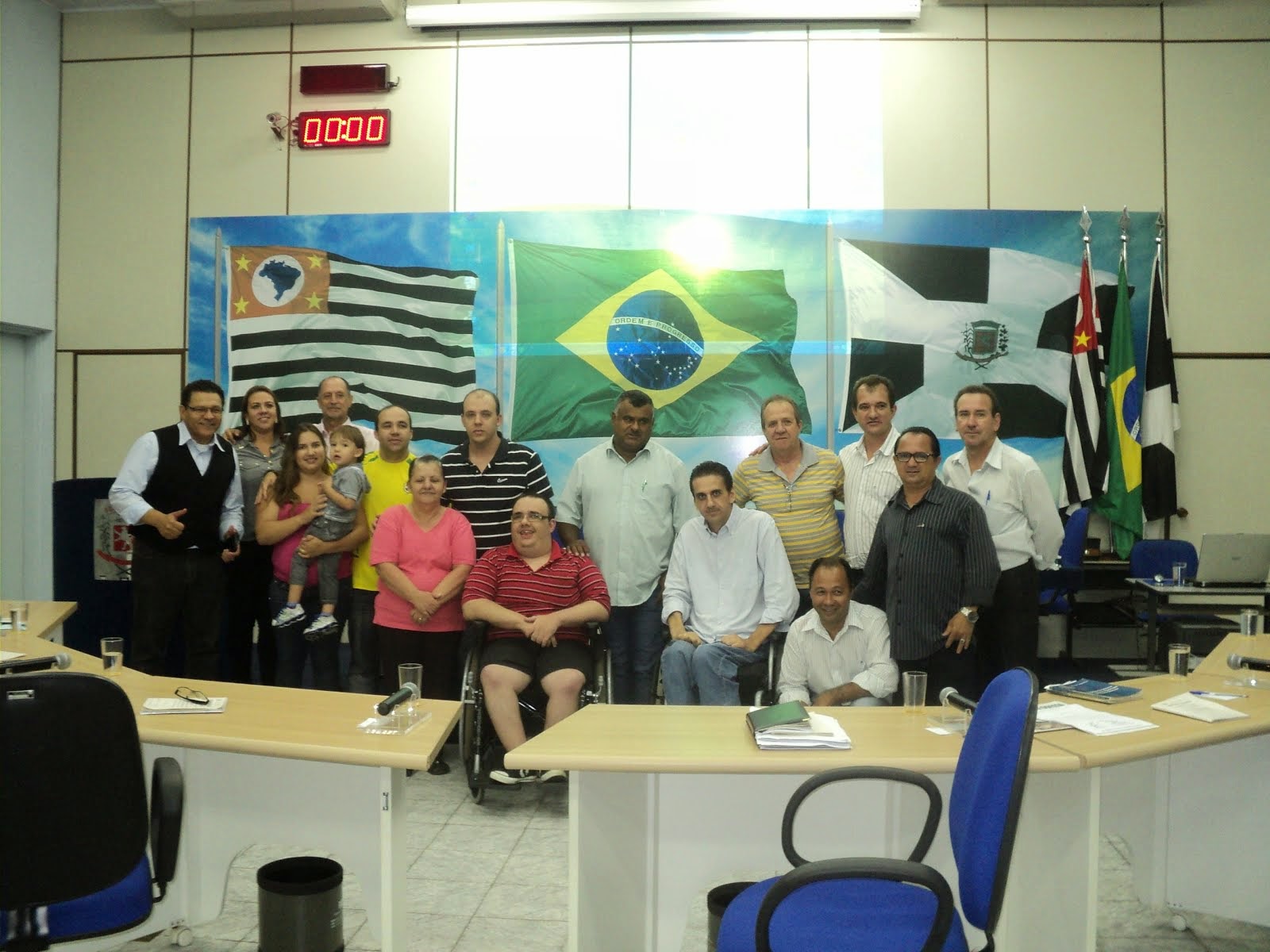 Recebendo Titulo de Cidadão Novaodessense