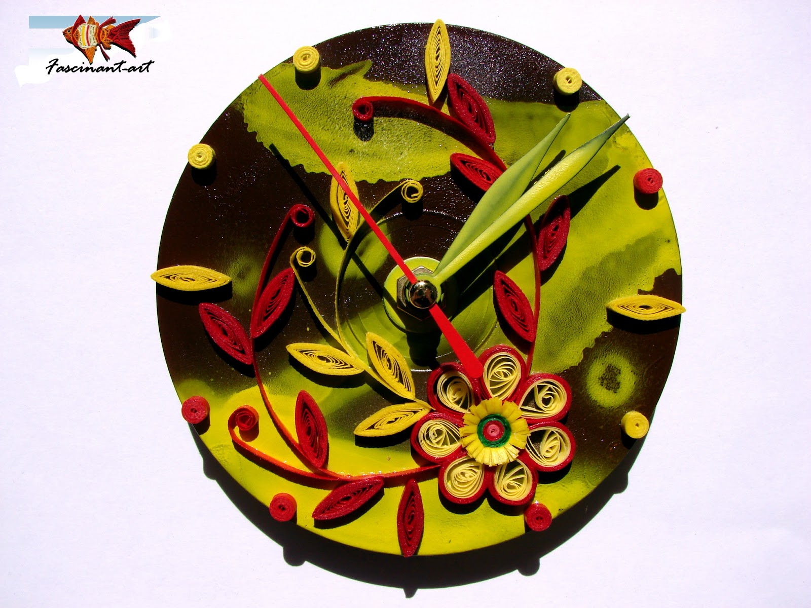 Quilling joy by Marius Quilling wall clock.