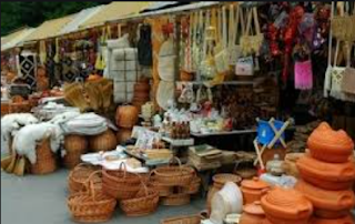 Media Promosi Produk Kerajinan Untuk Pasar Lokal - Format Soal