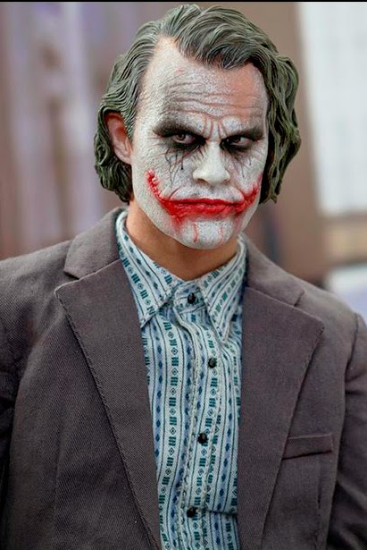 джокер банка. джокер ограбление банка хот тойс. фигурка джокера хит леджер хот тойс. джокер банка. Hot toys joker bank robber.